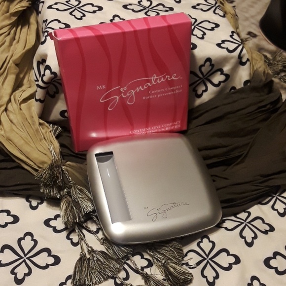 Mary Kay Other - Mary Kay Compact